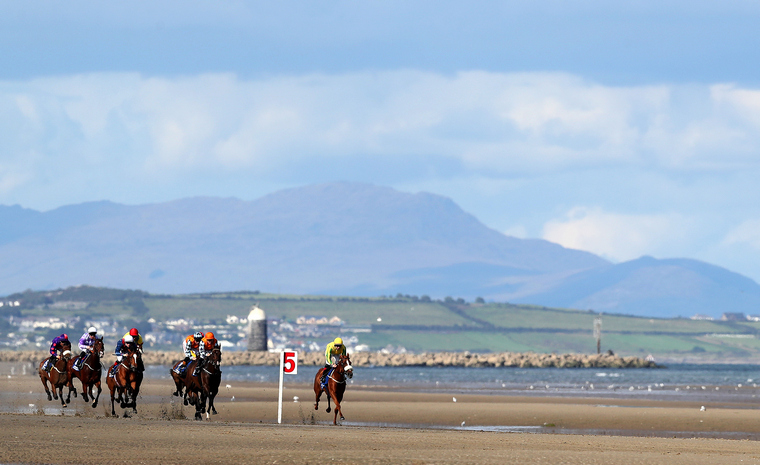 Monday Laytown tips | Irish racing best bets | RacingTips