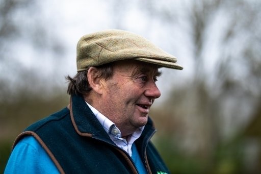 Daily horse racing tips. Nicky Henderson can saddle a winner at Southwell.